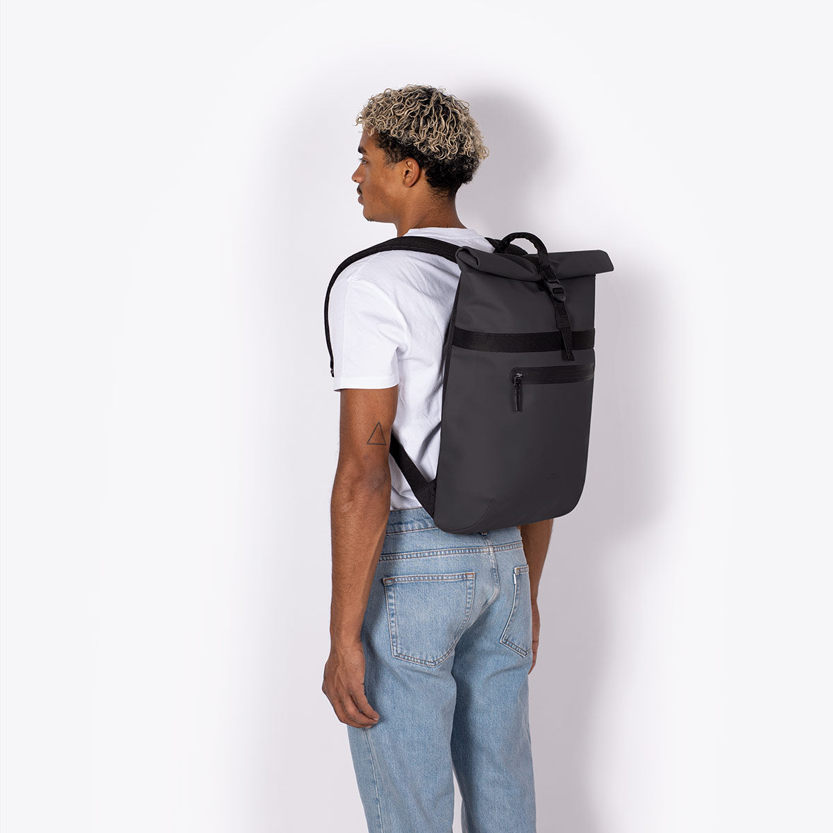 ucon-acrobatics-rucksack-000ndz-1.jpg